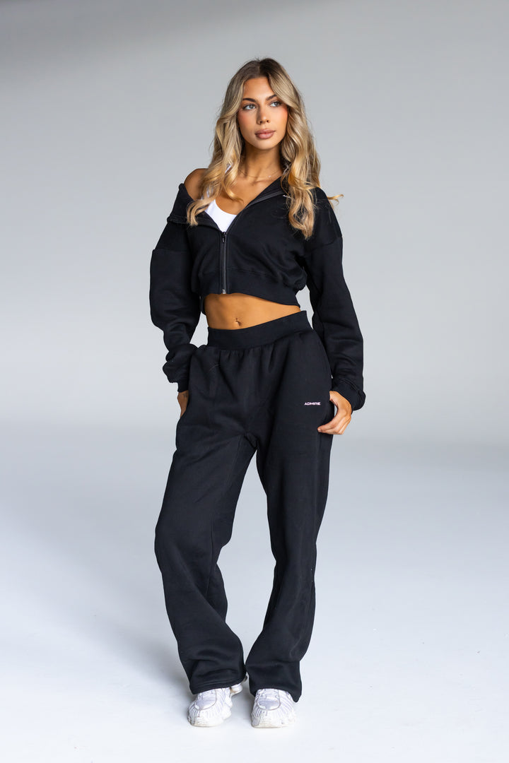 STRAIGHT LEG SWEATPANTS - BLACK