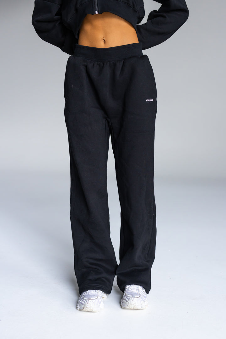 STRAIGHT LEG SWEATPANTS - BLACK