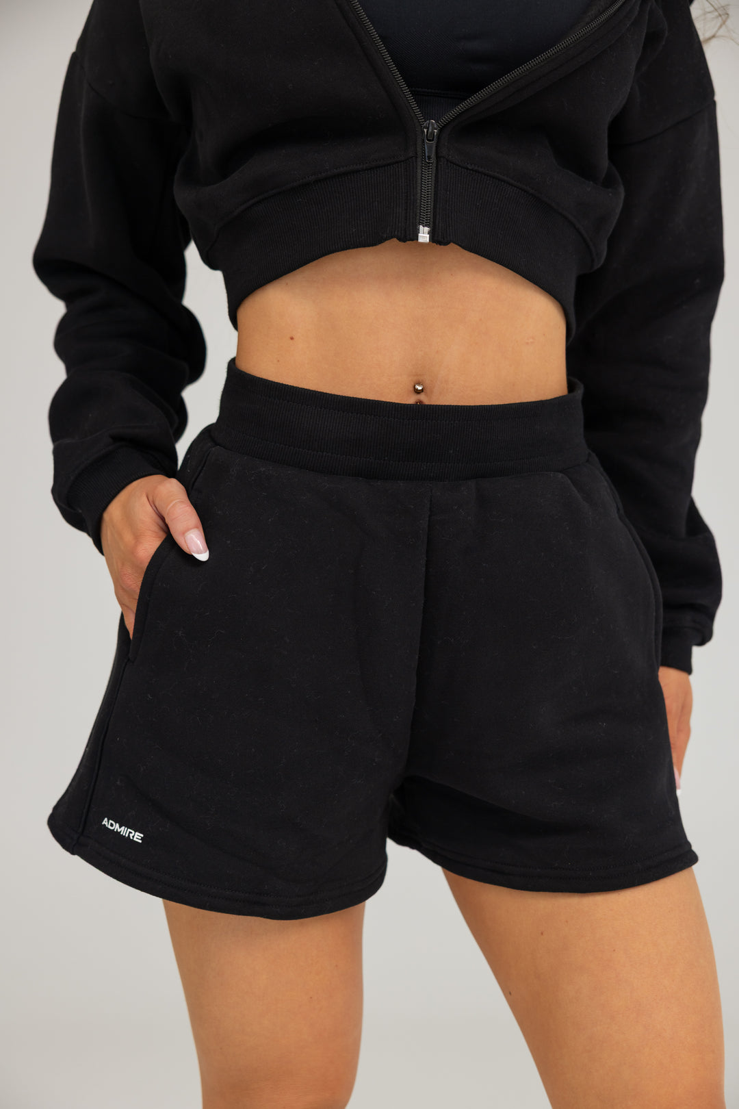LOUNGE SHORTS - BLACK