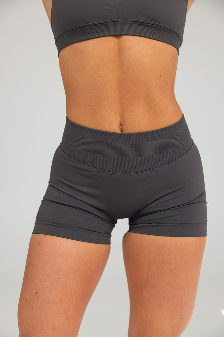 CONTOUR SHORTS - CHARCOAL GREY