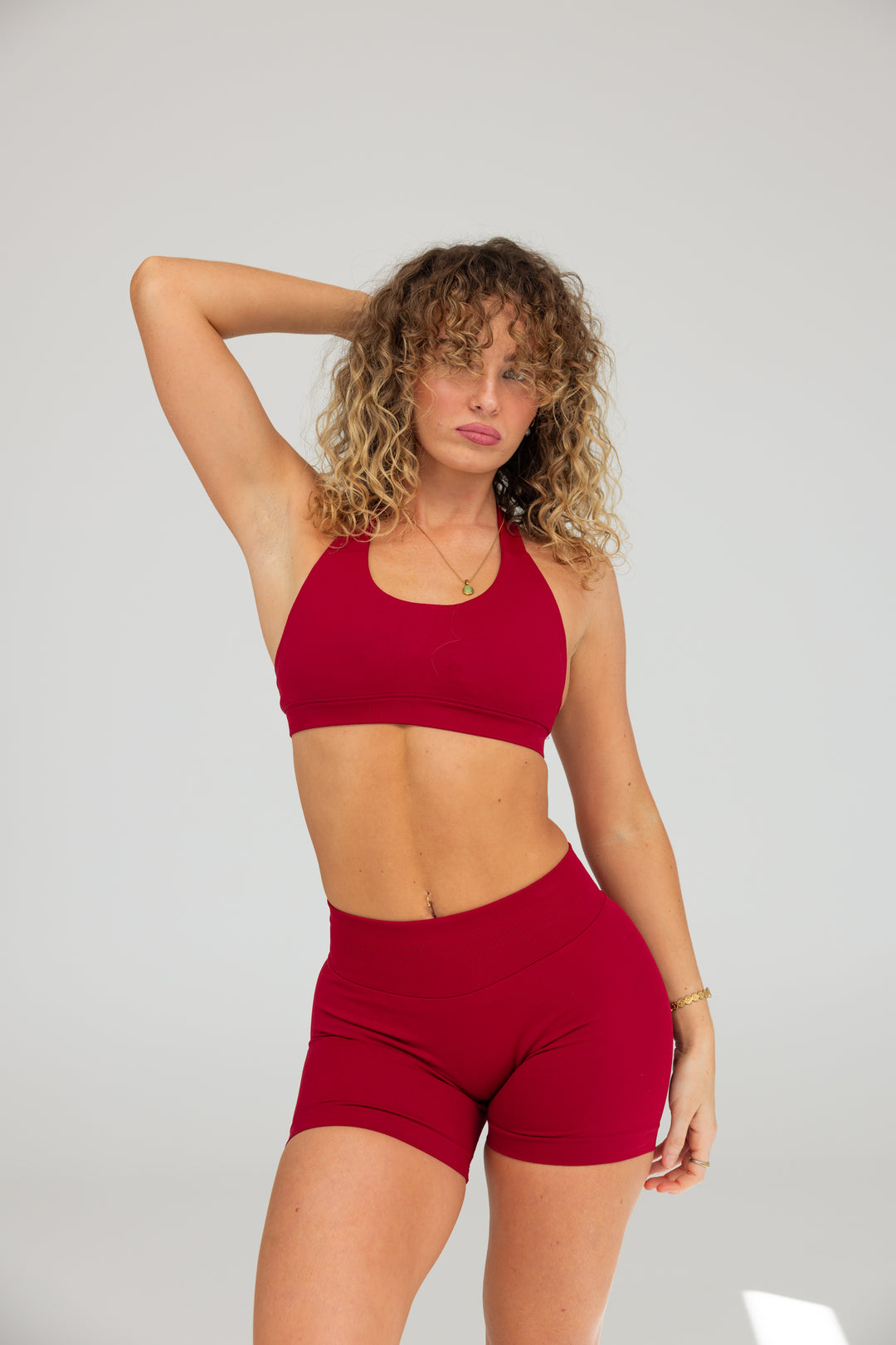 CONTOUR SHORTS - CHERRY RED