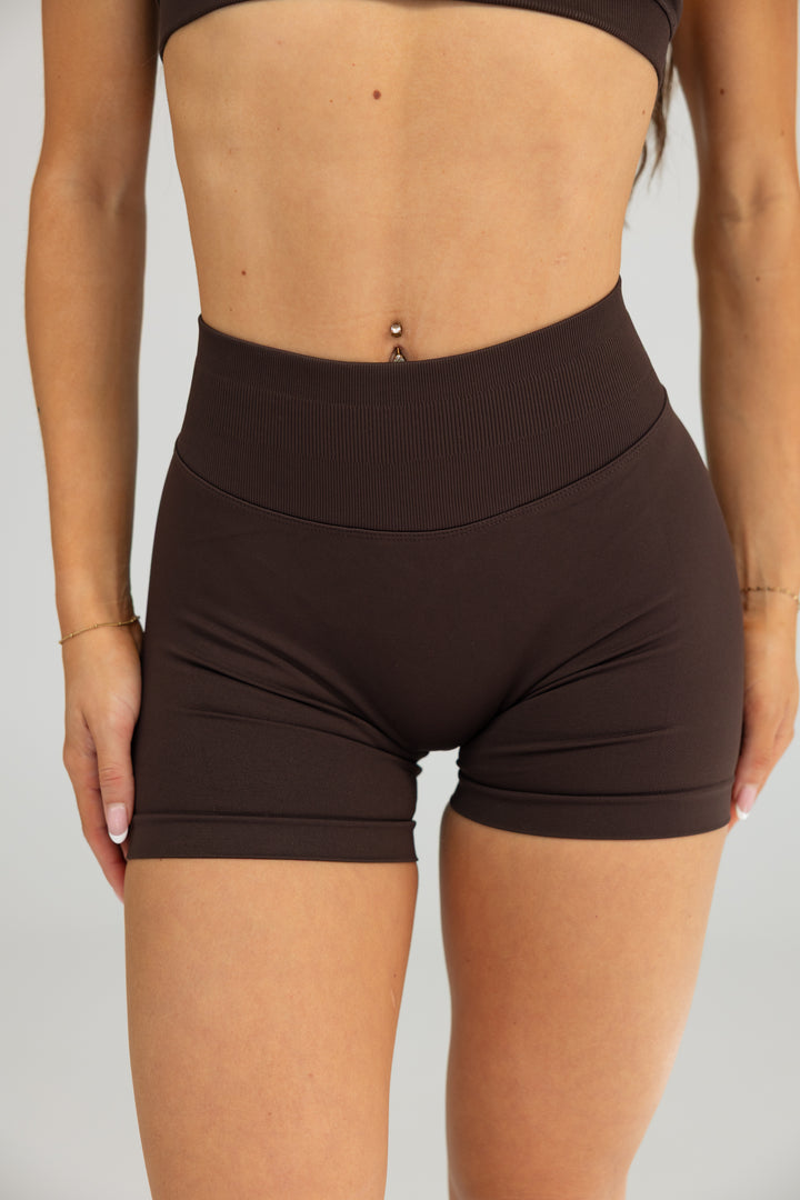 CONTOUR SHORTS - CHOCOLATE