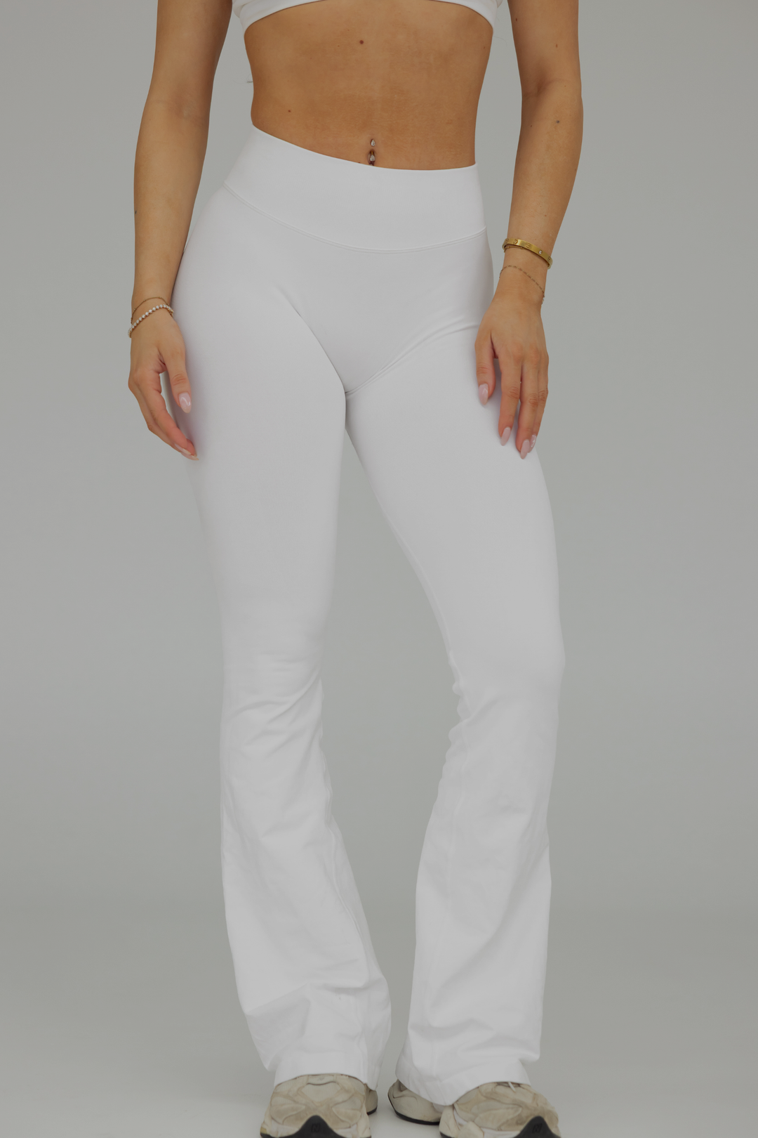 CONTOUR FLARES - WHITE