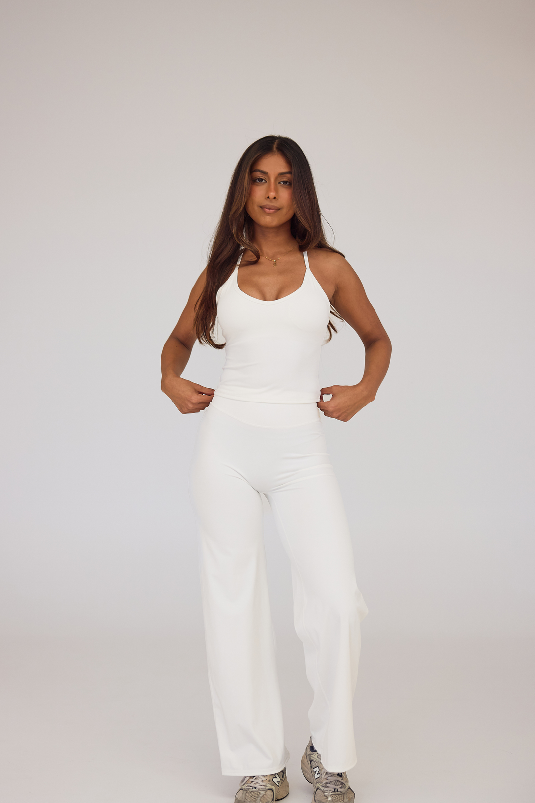 STRAIGHT LEG PANTS - WHITE