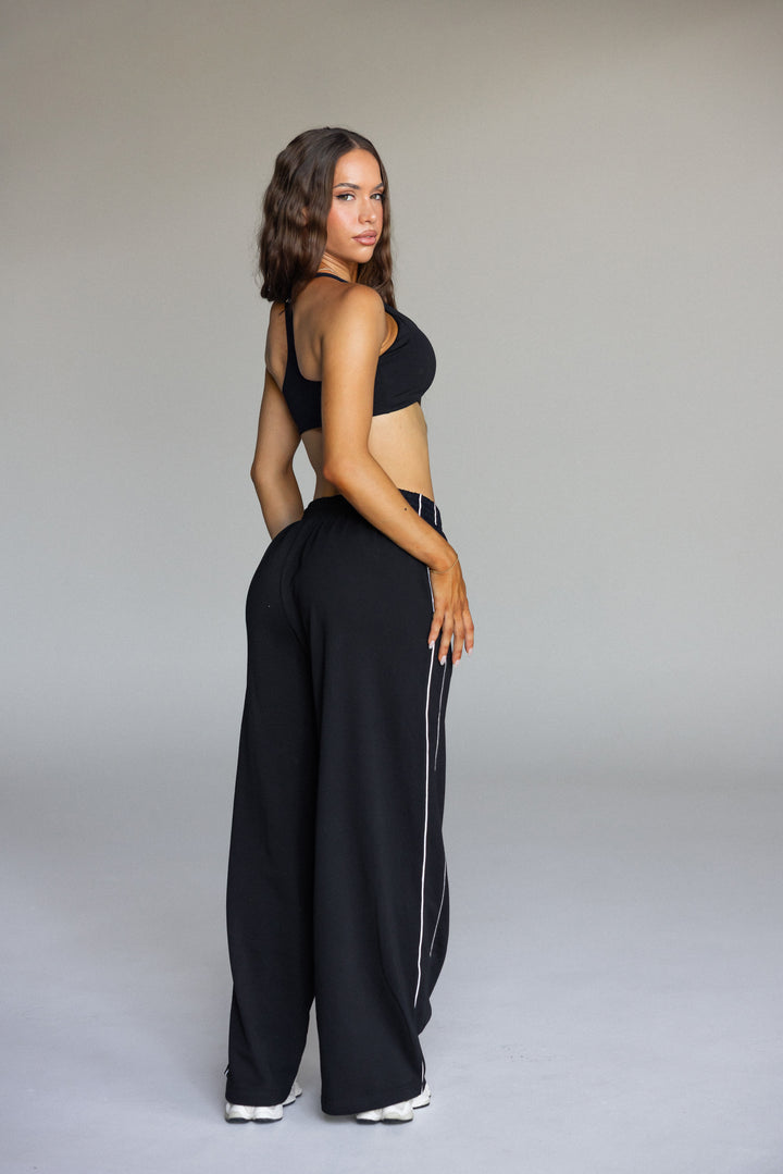WIDE LEG PANTS - BLACK